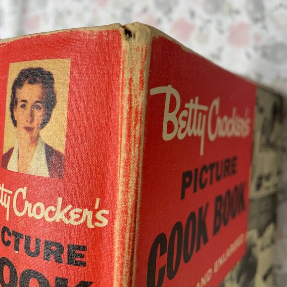 Vintage Betty Crocker's Picture Cookbook - Hardcover - 1956 - Picture 5 of 16